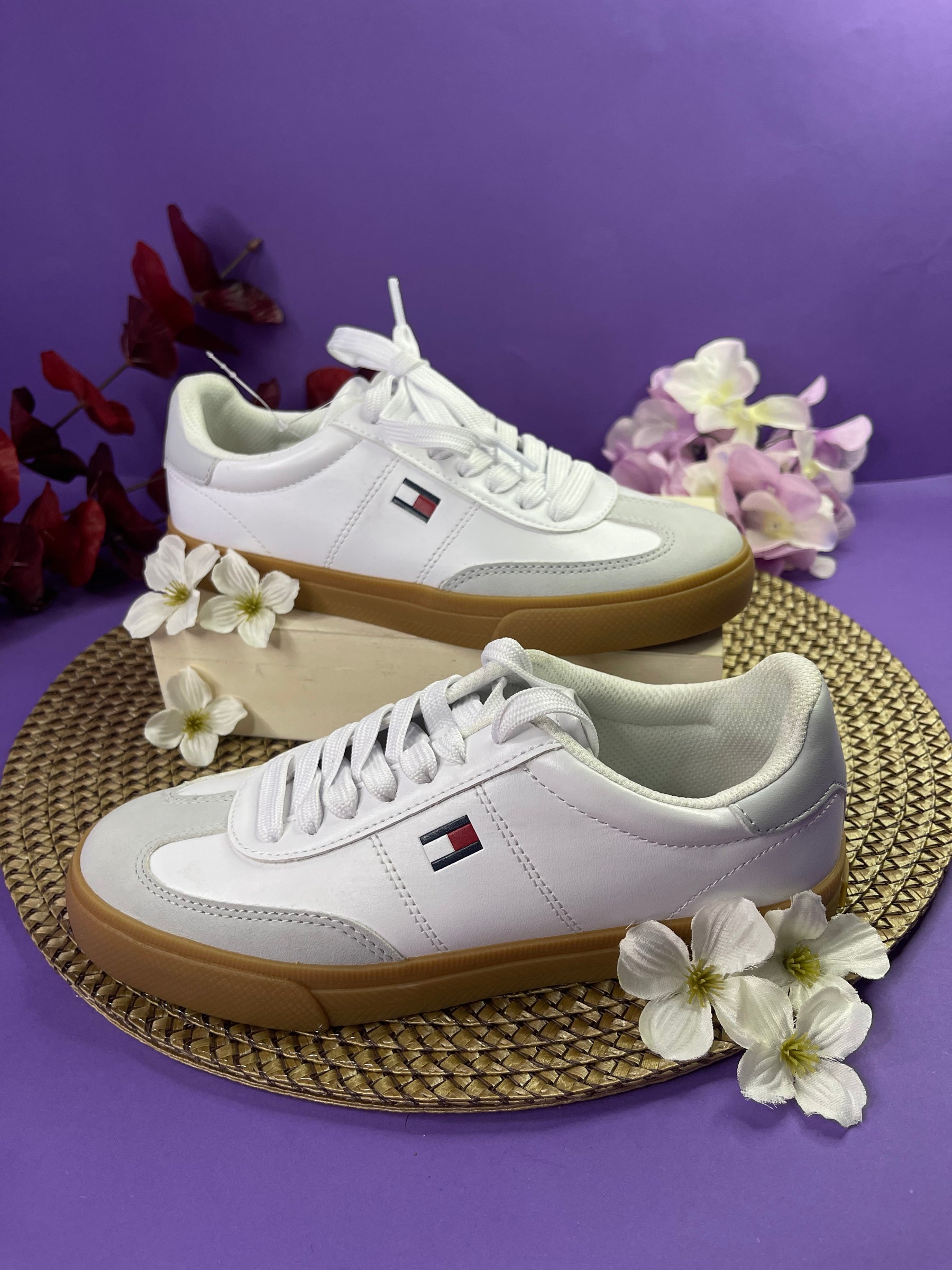Tenis - Tommy blancos de dama