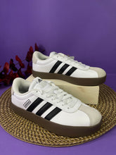 Tenis - Adidas blancos para dama