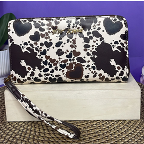 BILLETERA - BETSEY JOHNSON CON ESTAMPADO TIPO VAQUITA