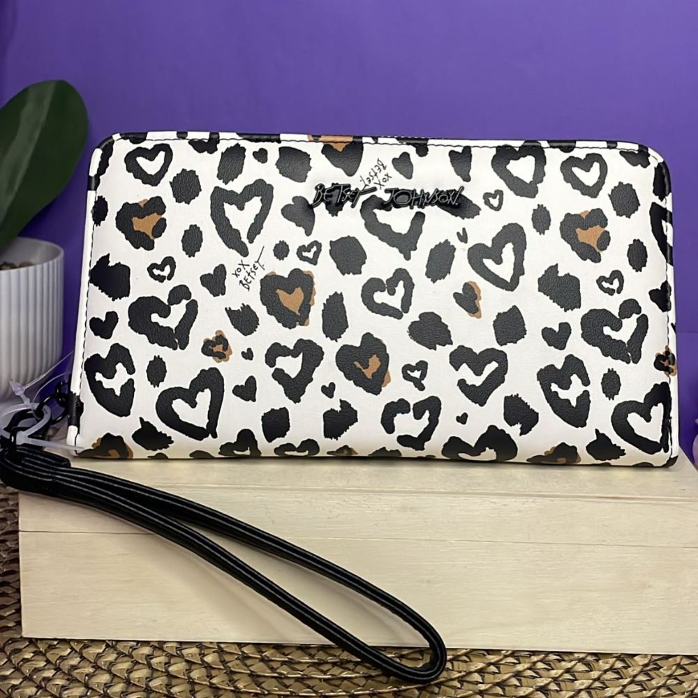 BILLETERA - BETSEY JOHNSON CON ESTAMPADO DE CORAZONES