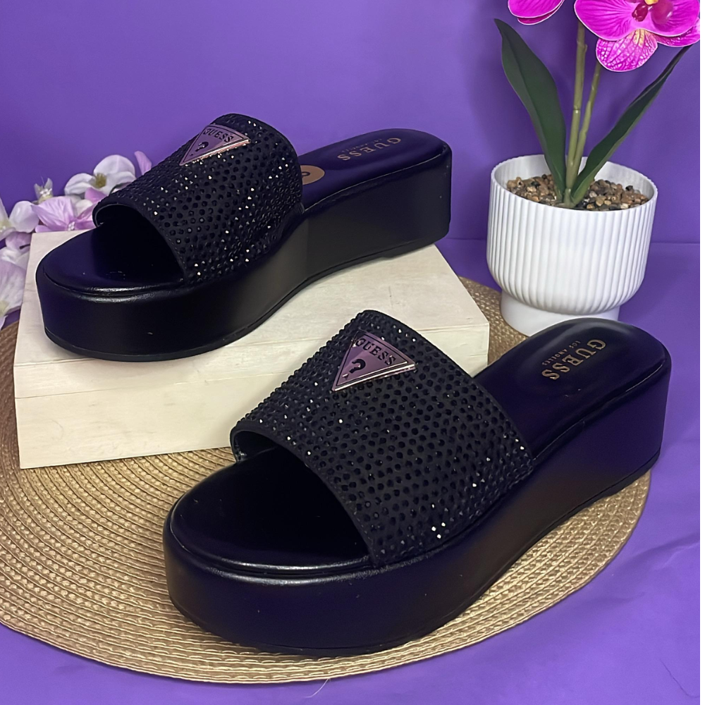 SANDALIAS - GUESS DE PLATAFORMA PARA DAMA NEGRAS