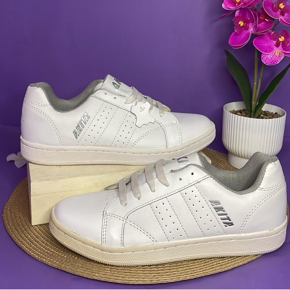 TENIS - AKITA BLANCO