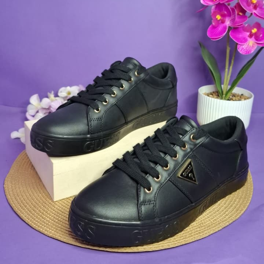 TENIS - GUESS NEGRO PARA DAMA