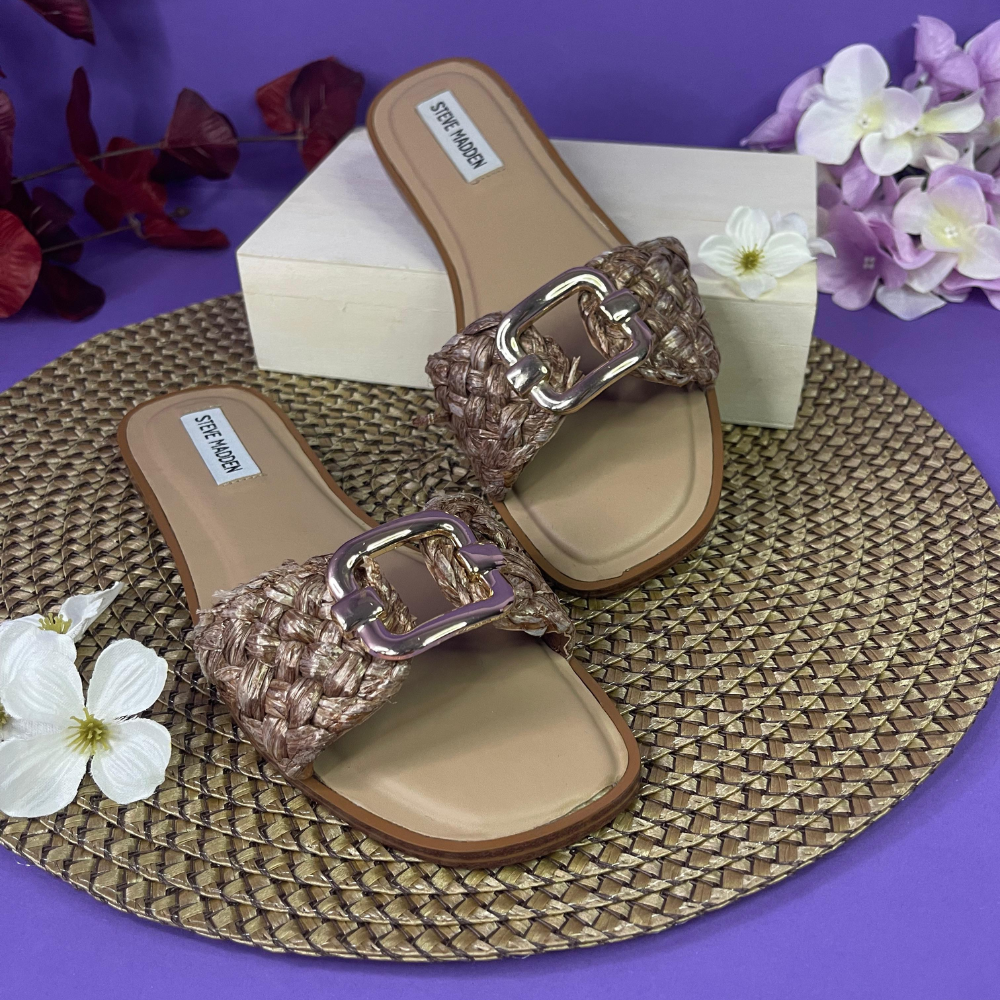 SANDALIAS - STEVE MADDEN CAFÉ CON DORADO PARA DAMA