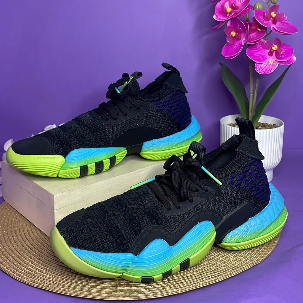 TENIS - ADIDAS NEGRO CON VERDE PARA CABALLERO