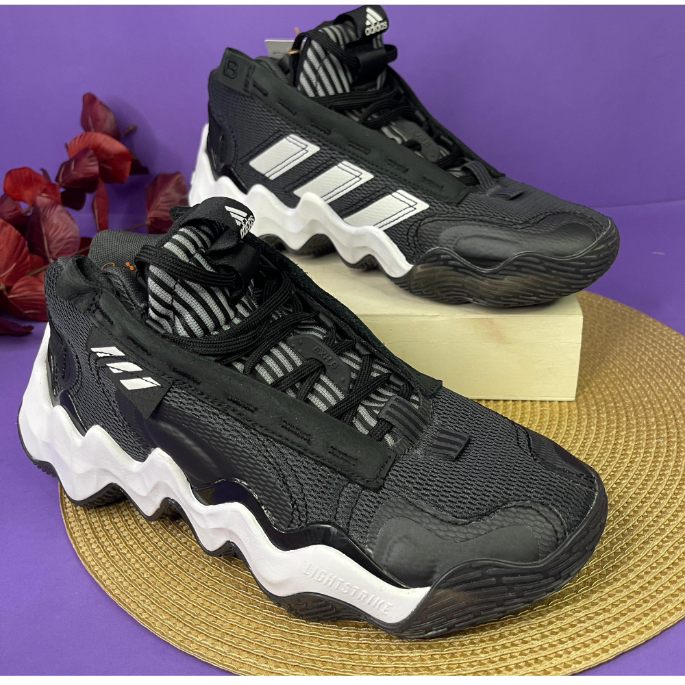 TENIS - ADIDAS NEGRO CON BLANCO PARA CABALLERO