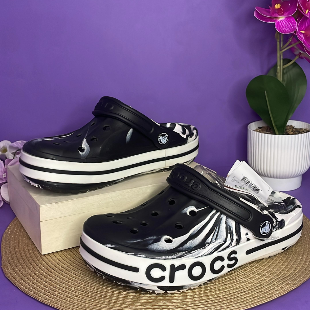 CROCS - NEGRO CON BLANCO