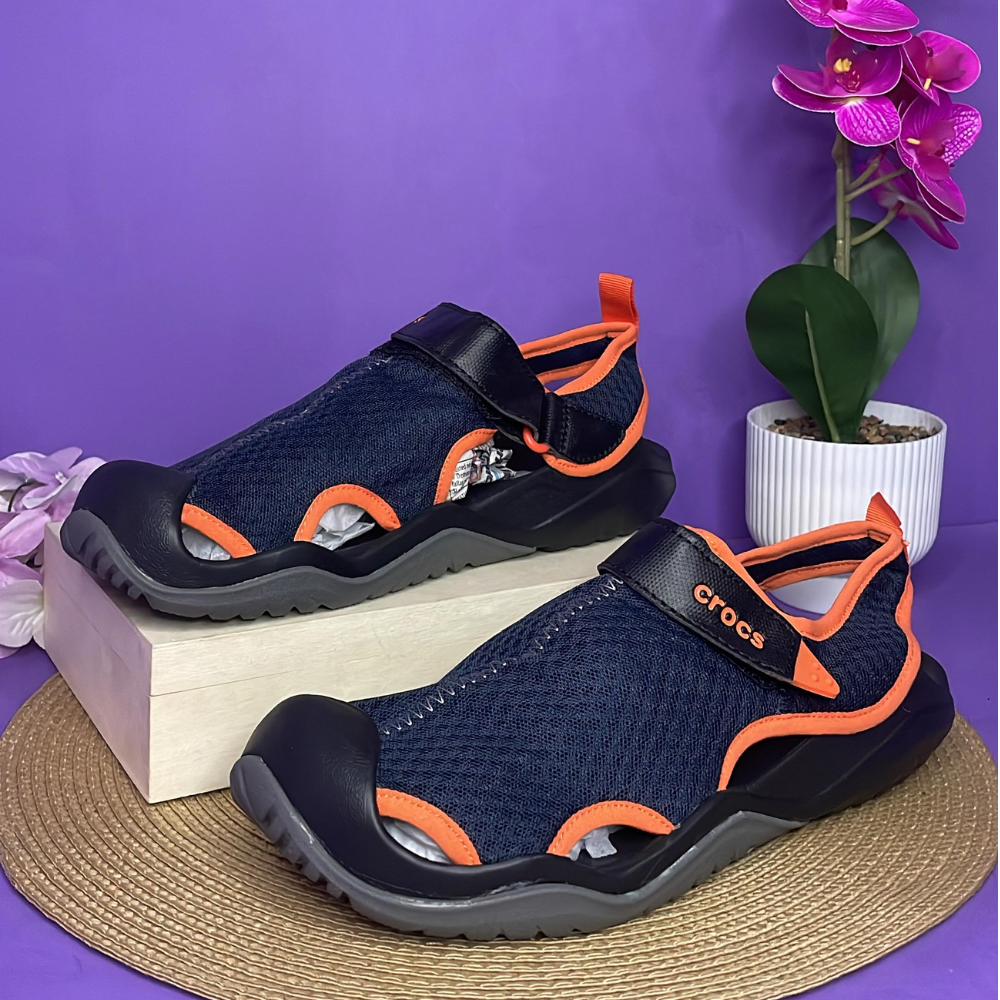 CROCS - ACUÁTICOS NEGRO CON ANARANJADO