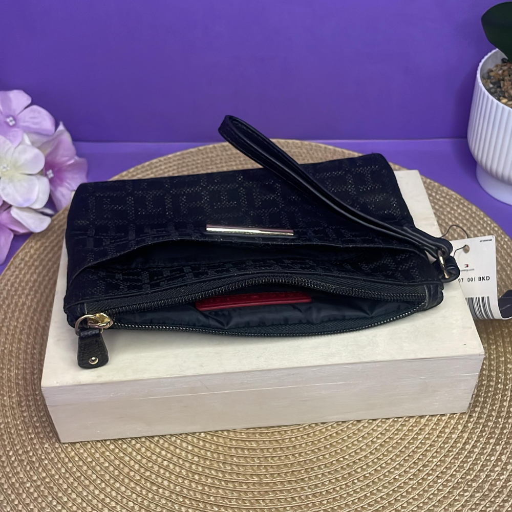 CARTERA DE MANO - TOMMY HILFIGER NEGRA